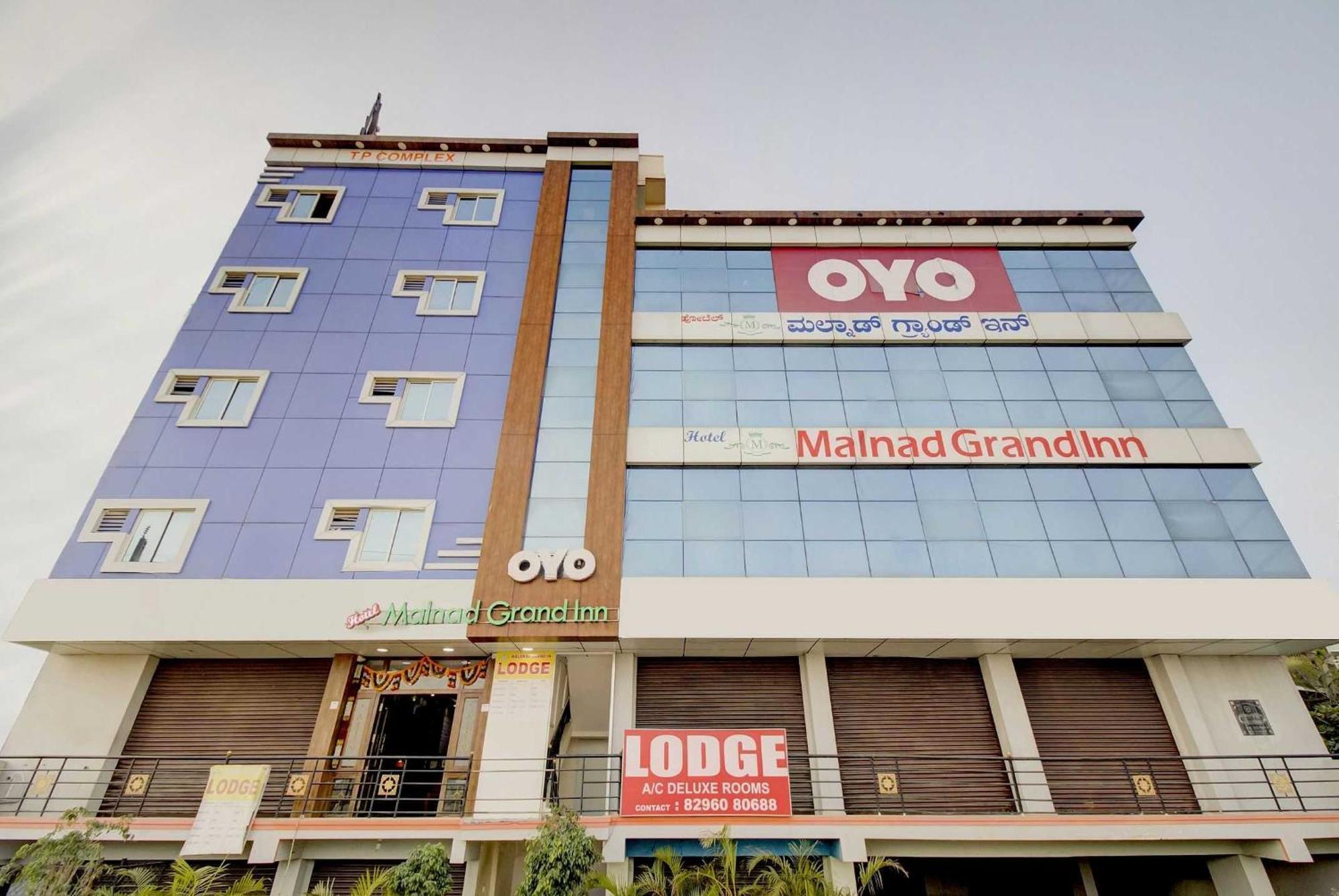 Oyo 76791 马尔纳德大酒店 Kumbalgod 外观 照片